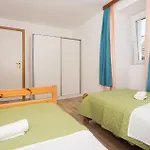 Nice Home In Tijarica * Vukici