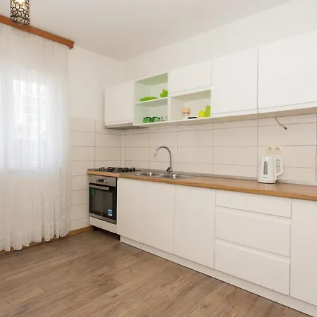 3 Bedroom Stunning In Tijarica Holiday home