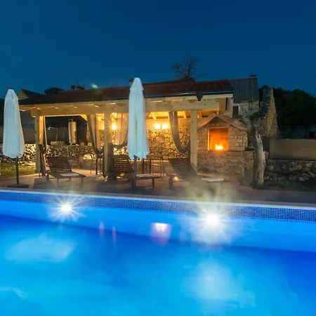 Holiday home 3 Bedroom Stunning In Tijarica Vukici