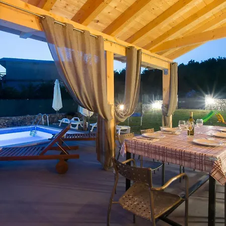 Holiday home 3 Bedroom Stunning In Tijarica Vukici