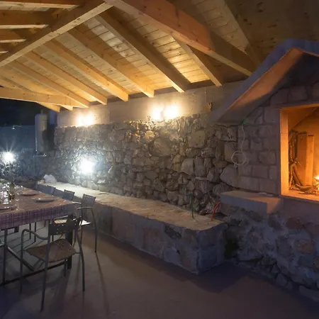 3 Bedroom Stunning In Tijarica Holiday home *