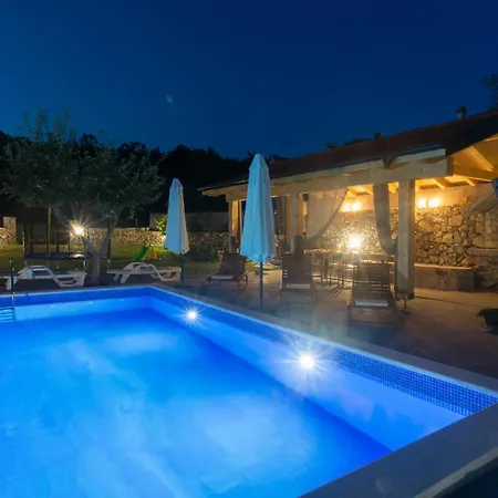 Holiday home 3 Bedroom Stunning In Tijarica *