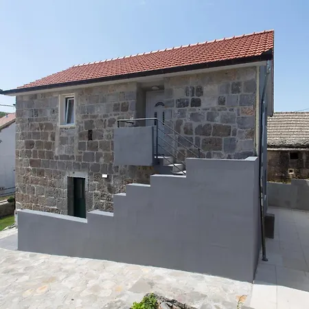 Holiday home 3 Bedroom Stunning In Tijarica