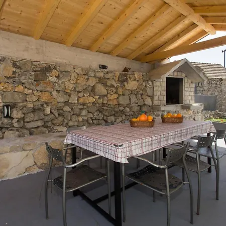 3 Bedroom Stunning In Tijarica Vukici