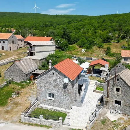 Holiday home 3 Bedroom Stunning In Tijarica