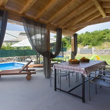 Holiday home 3 Bedroom Stunning In Tijarica *